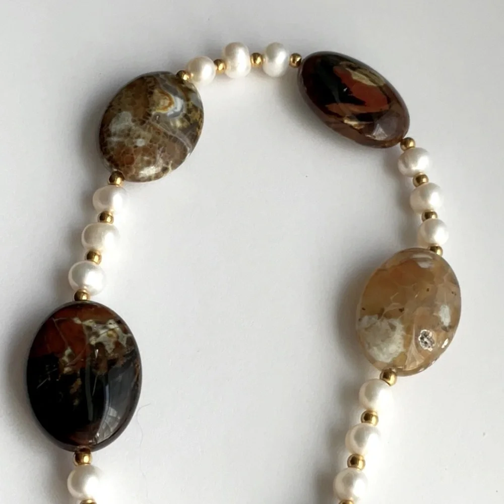 🟥Brand New Pearl & Flower Agate Necklace Handcrafted